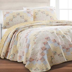 Checker Floral Quilt